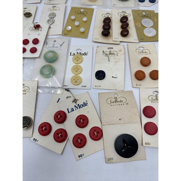 VTG Lot 70 Carded NEW Sewing Buttons LaMode Platic Metal Wood Japan Holland USA - Picture 14 of 16